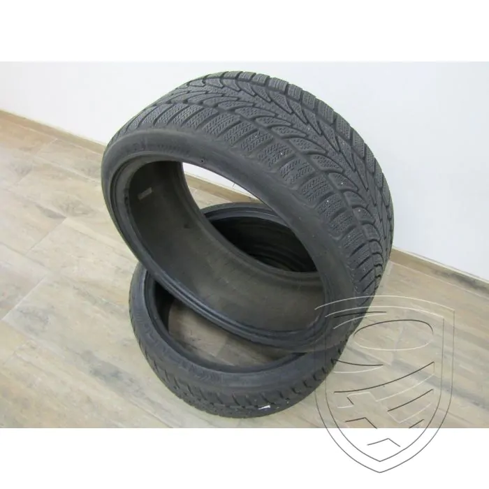 Satz 2x Winterreifen NOKIAN WR 235/35 R19 87V N0 M+S Porsche 997