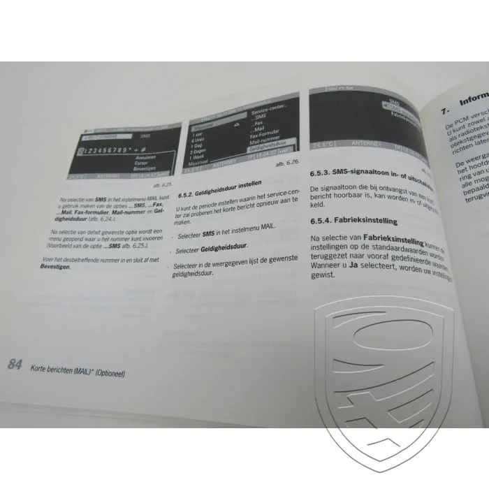 Porsche 955 Cayenne Serviceheft Checkheft Wartungsheft Pflegepass PCM (Porsche Communication Management) 4/04 (Niederländische Version)