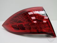 Heckleuchte links, äusserer Teil, LED, mit Lampenträger für Porsche 958 Cayenne Mk1